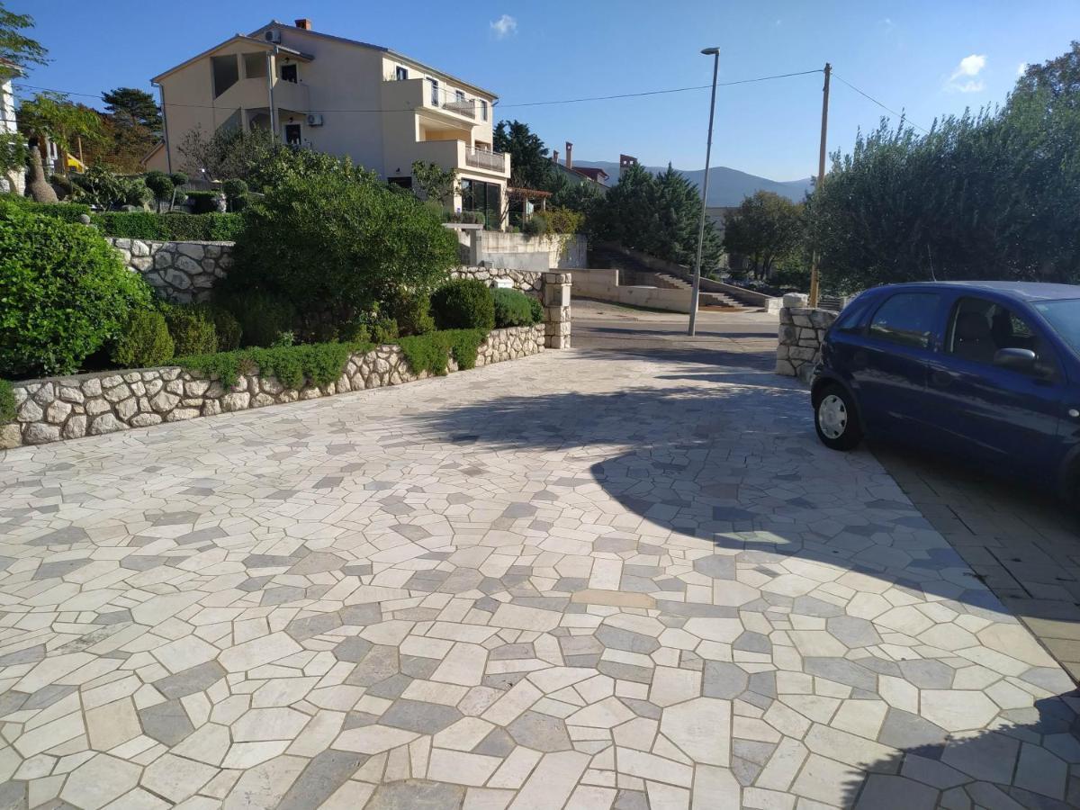 Apartments Marino Novi Vinodolski Exterior photo