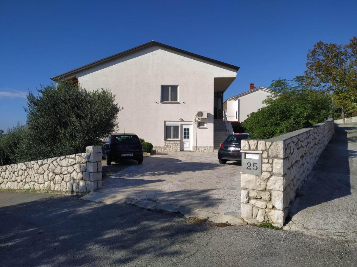 Apartments Marino Novi Vinodolski Exterior photo