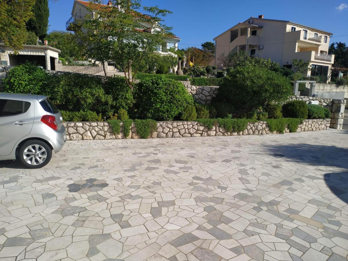 Apartments Marino Novi Vinodolski Exterior photo