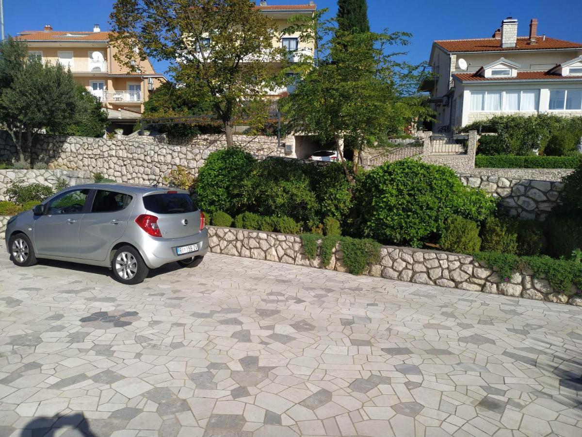 Apartments Marino Novi Vinodolski Exterior photo