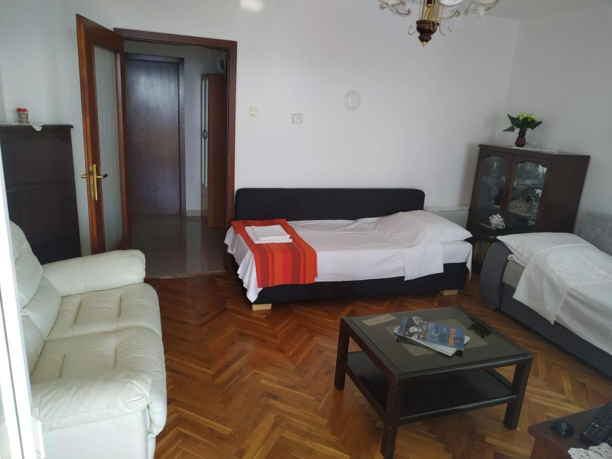 Apartments Marino Novi Vinodolski Exterior photo