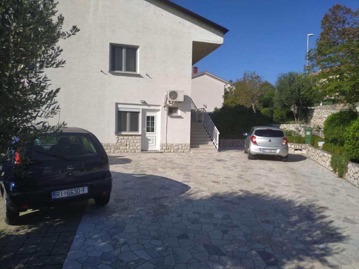 Apartments Marino Novi Vinodolski Exterior photo